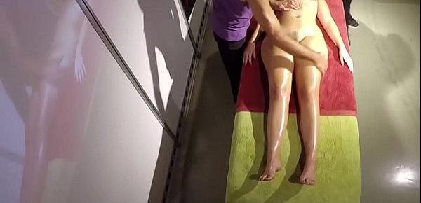  Demostración de masaje erótico  Parte III ADR074